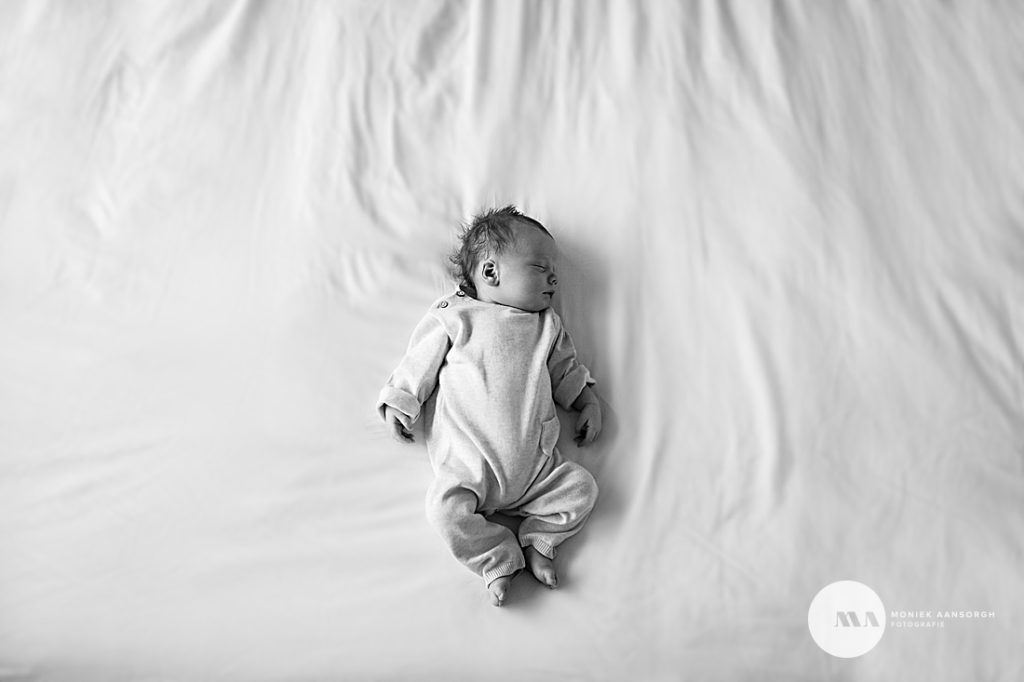 Newborn lifestyle fotografie Enschede